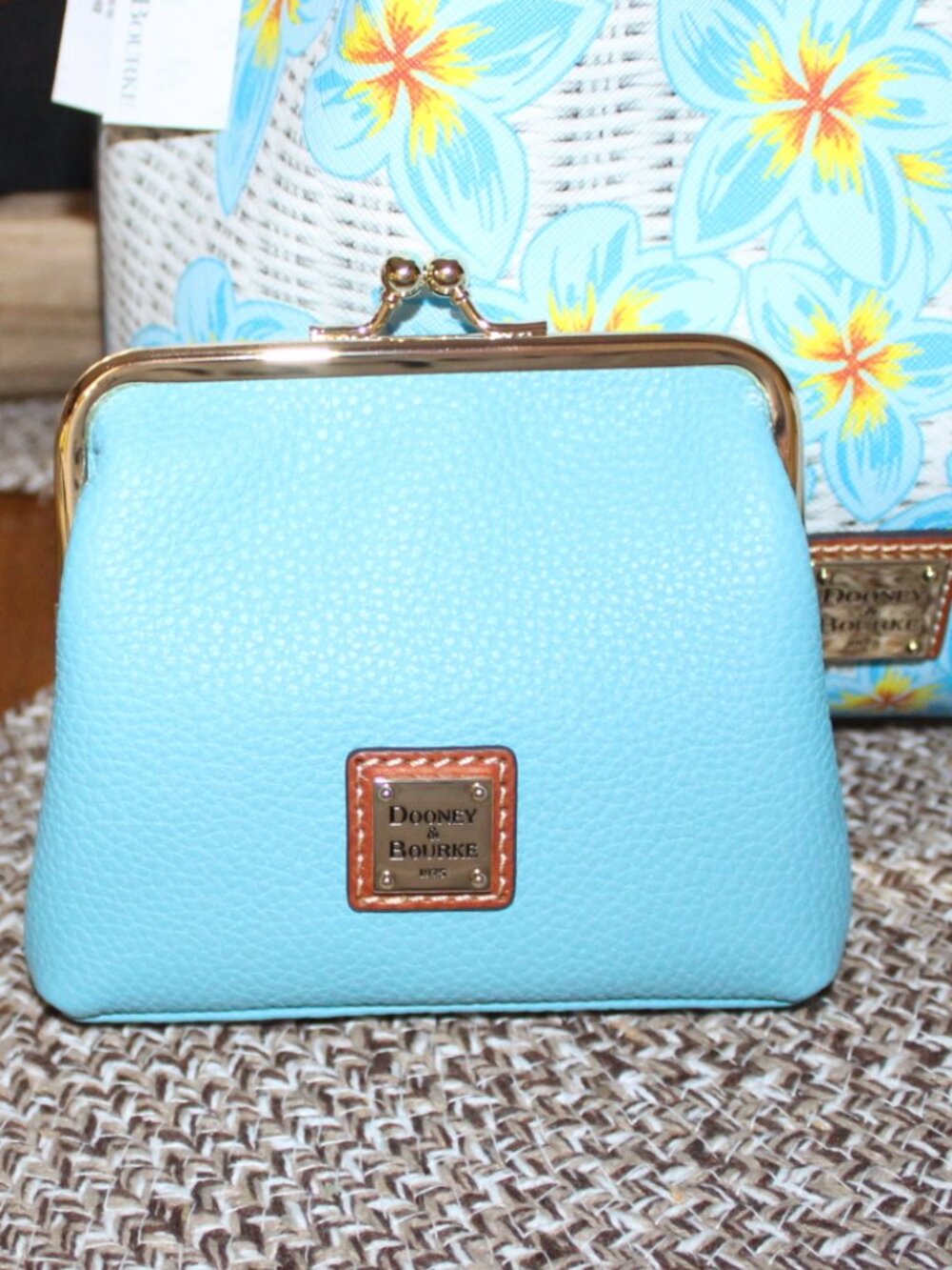 NWT Dooney & Bourke Plumeria Brenna Purse, coin purse & wallet set. STUNNING! - Picture 9 of 15
